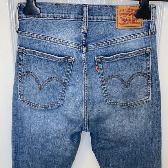 Levi’s Wedgie Skinny Jeans - Picture 7 of 15